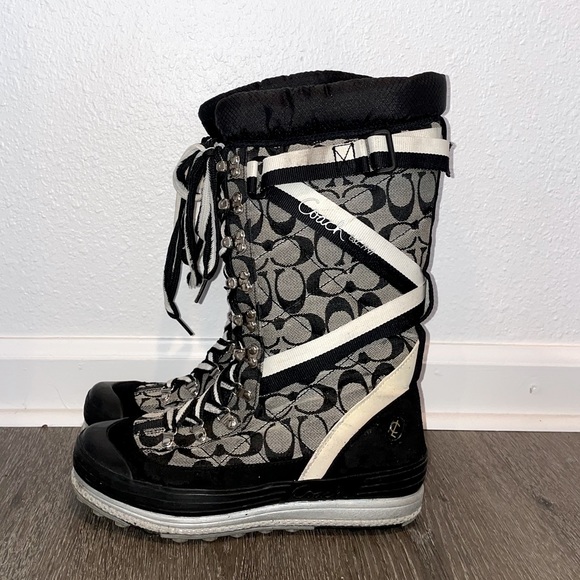 Coach Marian Signature Logo Snow Boot Size 8.5